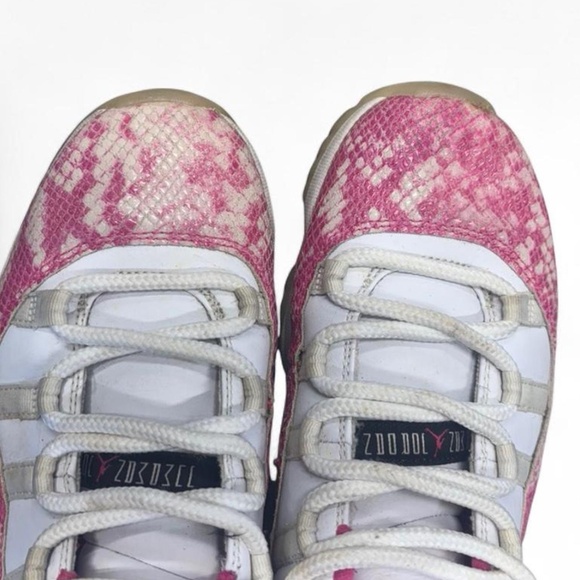 Women's size 8.5 Air Jordan 11 Retro Low sneakers “Pink Snakeskin" - Picture 5 of 5